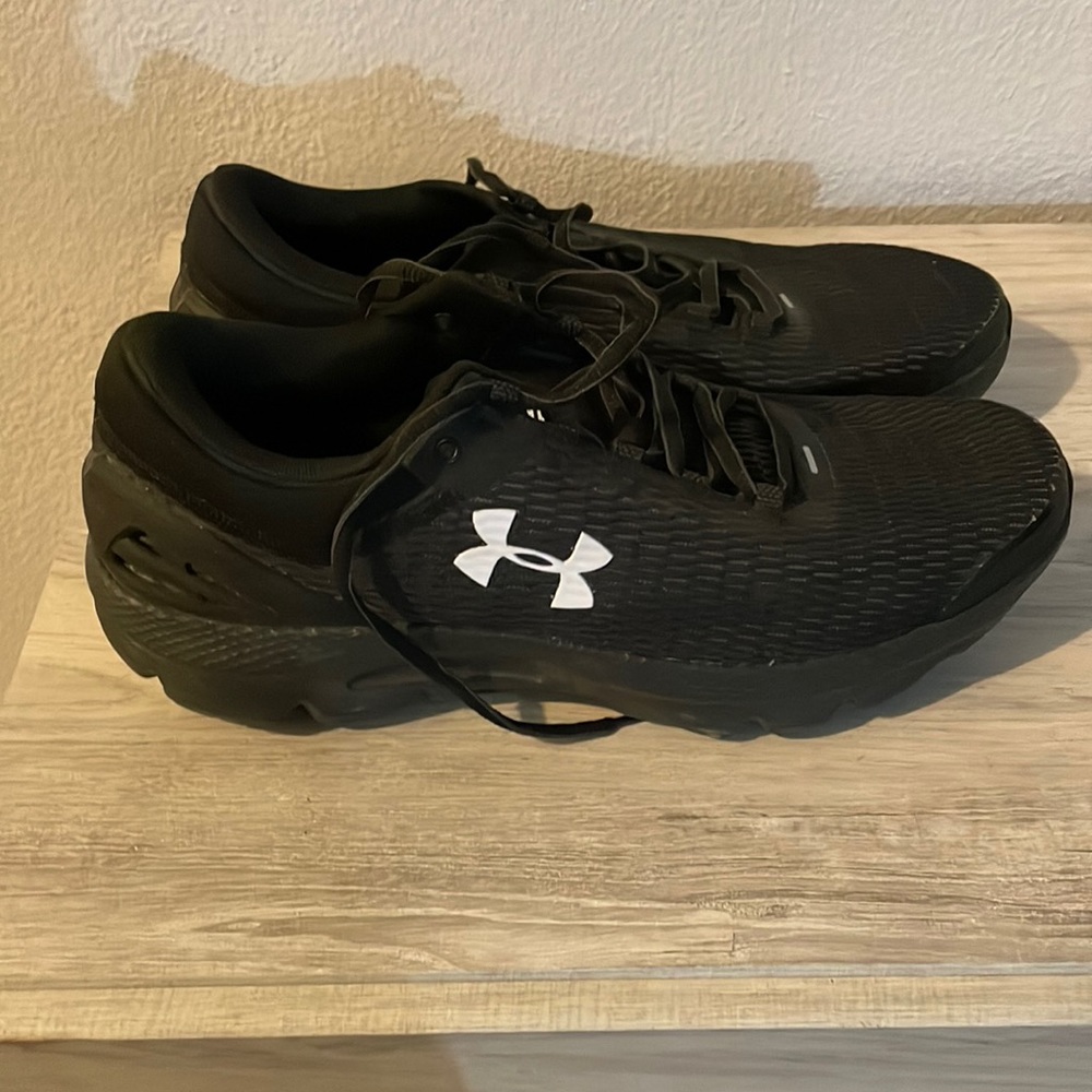 Under Armour Shoes Size 10.5